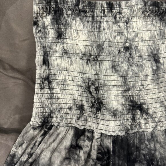 Fashion Nova - Tie Dye Tube Top Romper - Picture 3 of 4